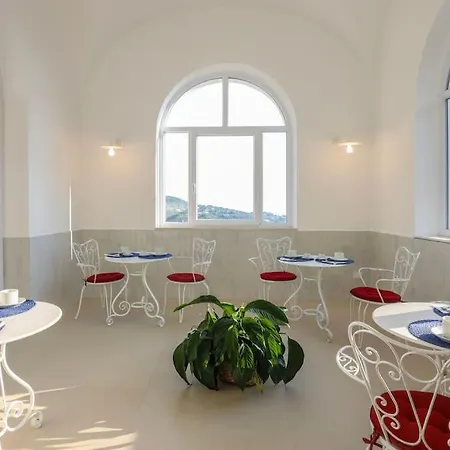 Villa Sorrentovibes - Elegant In Infinity Pool & Design